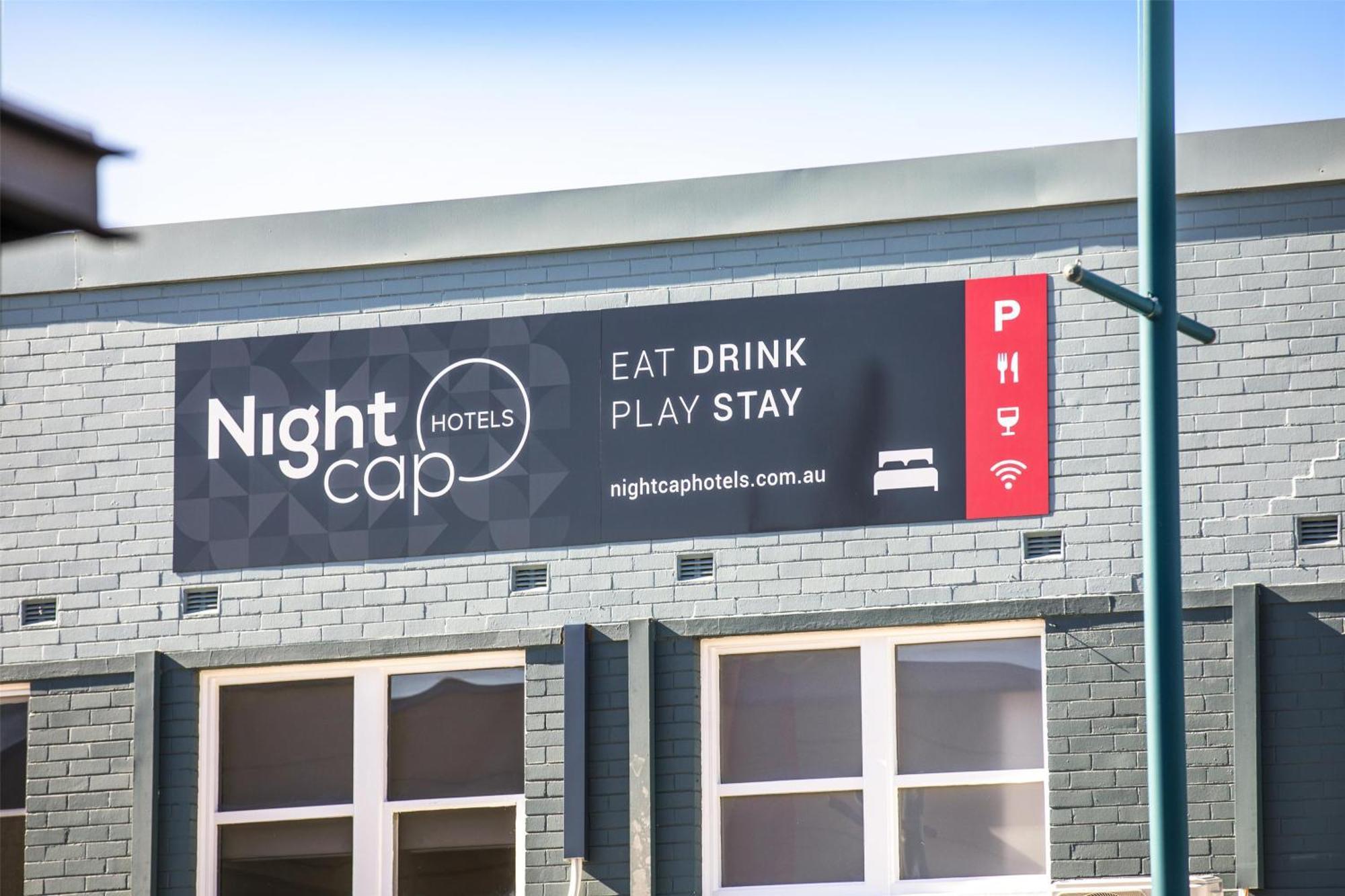Nightcap At Ocean Beach Hotel 3*